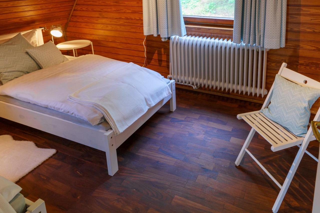 Waldhaeuschen Am Sonnenhof Villa Касел Екстериор снимка